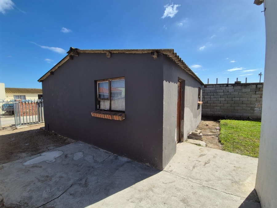 2 Bedroom Property for Sale in Kwazakhele Eastern Cape